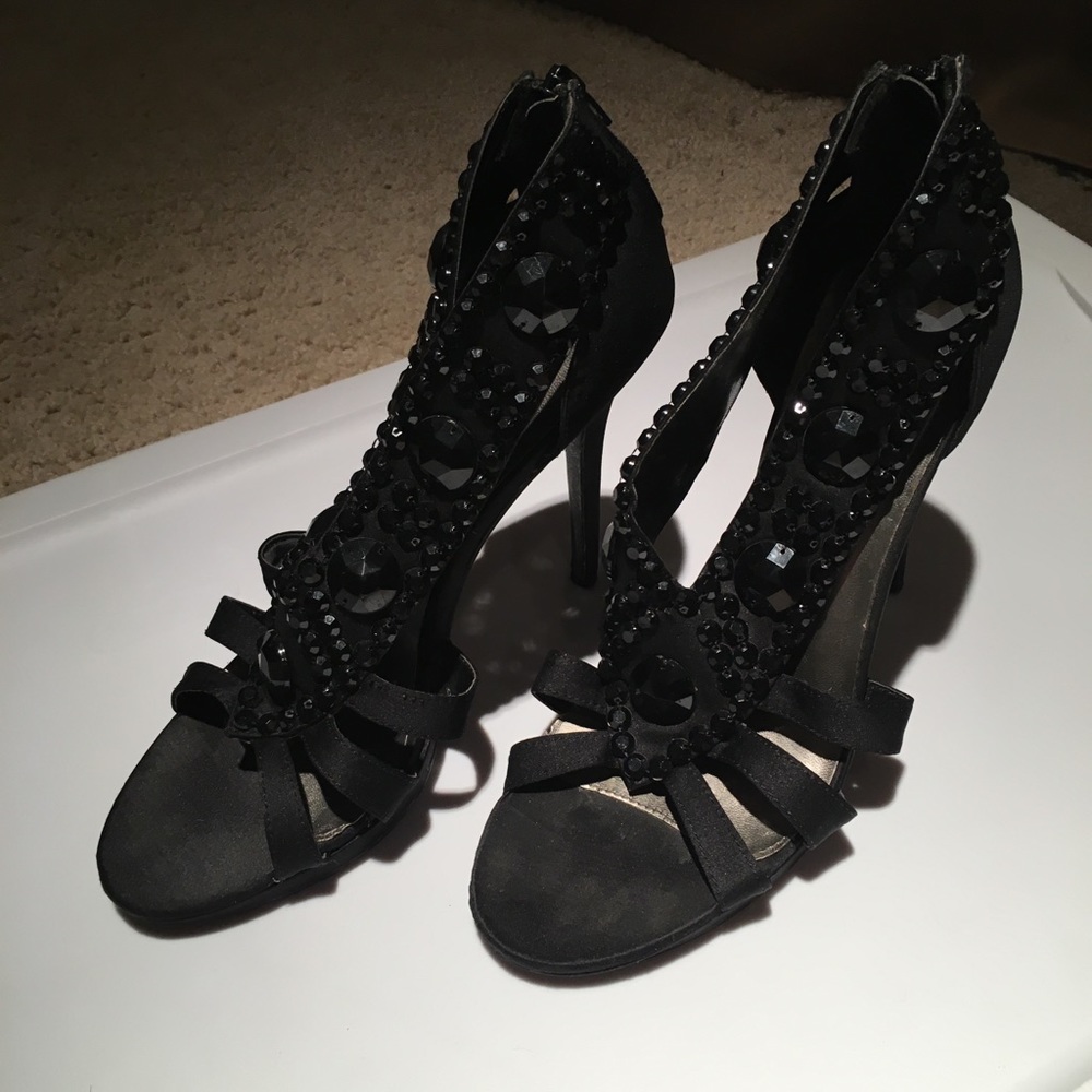 DRESS BLACK PUMPS!!! - Picture 1 of 5